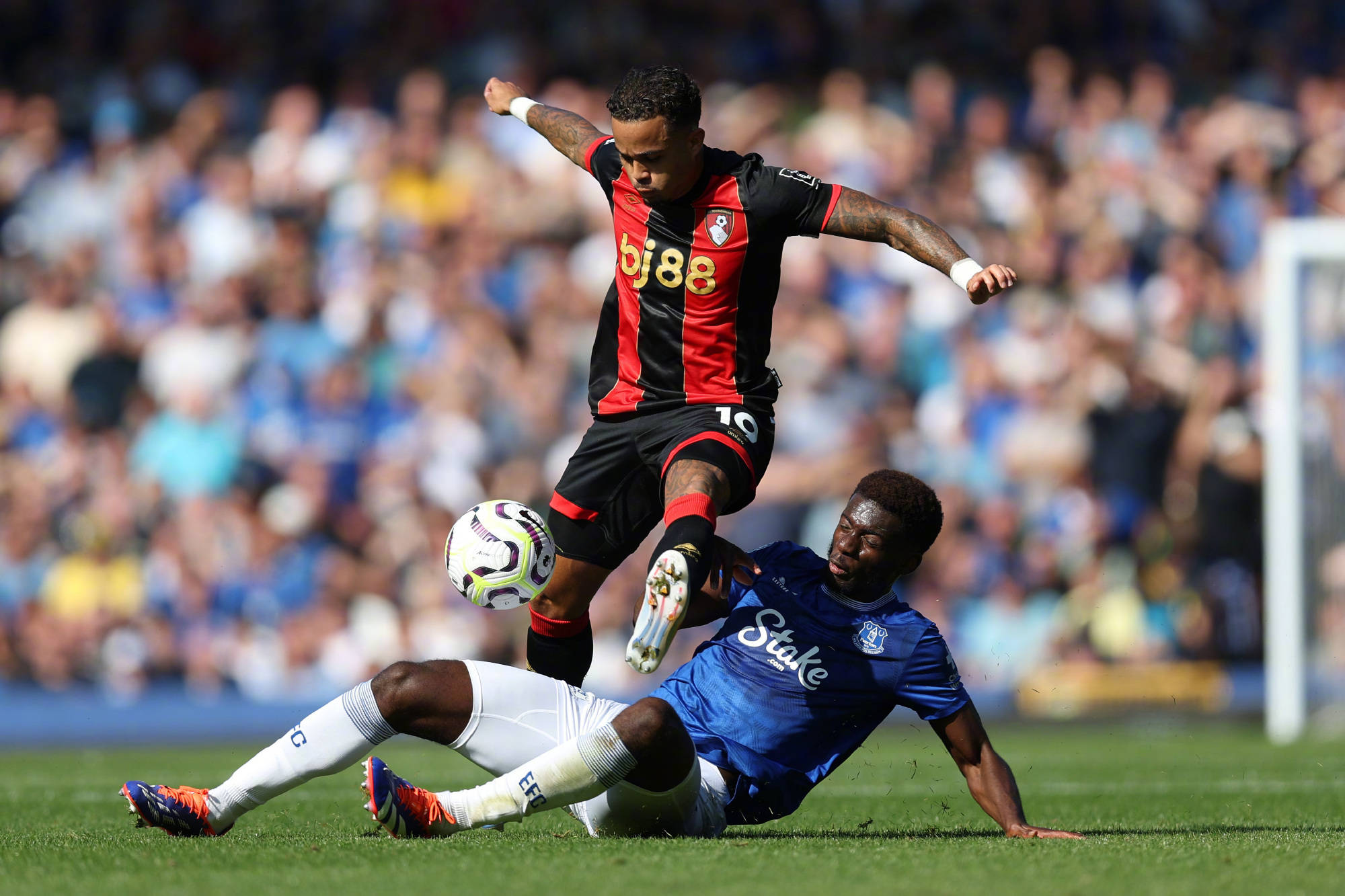 巴萨队惨败!主帅赛后直言球队需彻底反思,合作标题单位现在.的简单介绍-九游官网入口充值